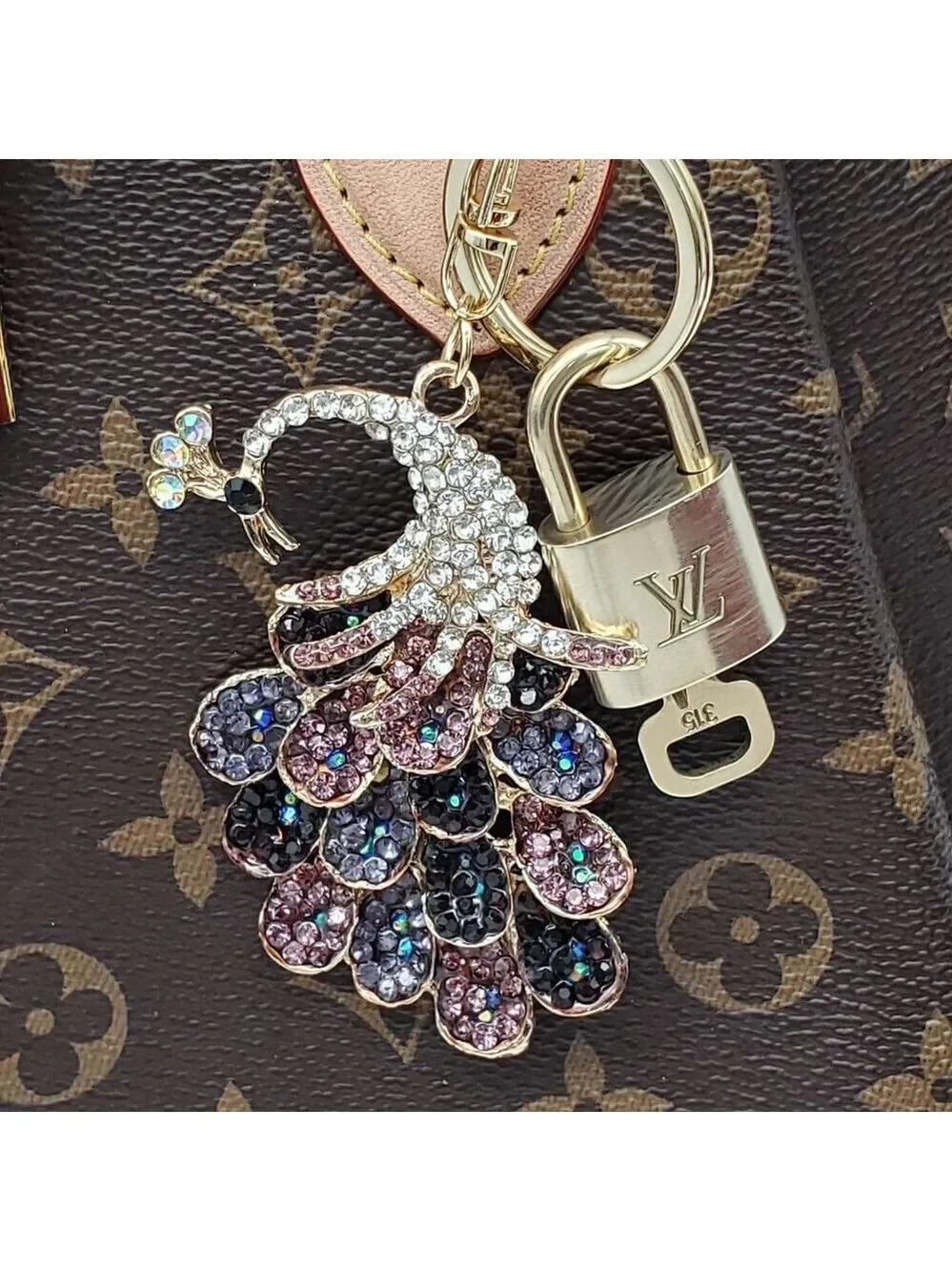 Louis Vuitton Gold Padlock 🔒 Key Set Authentic LV w/ Unbranded Keychain